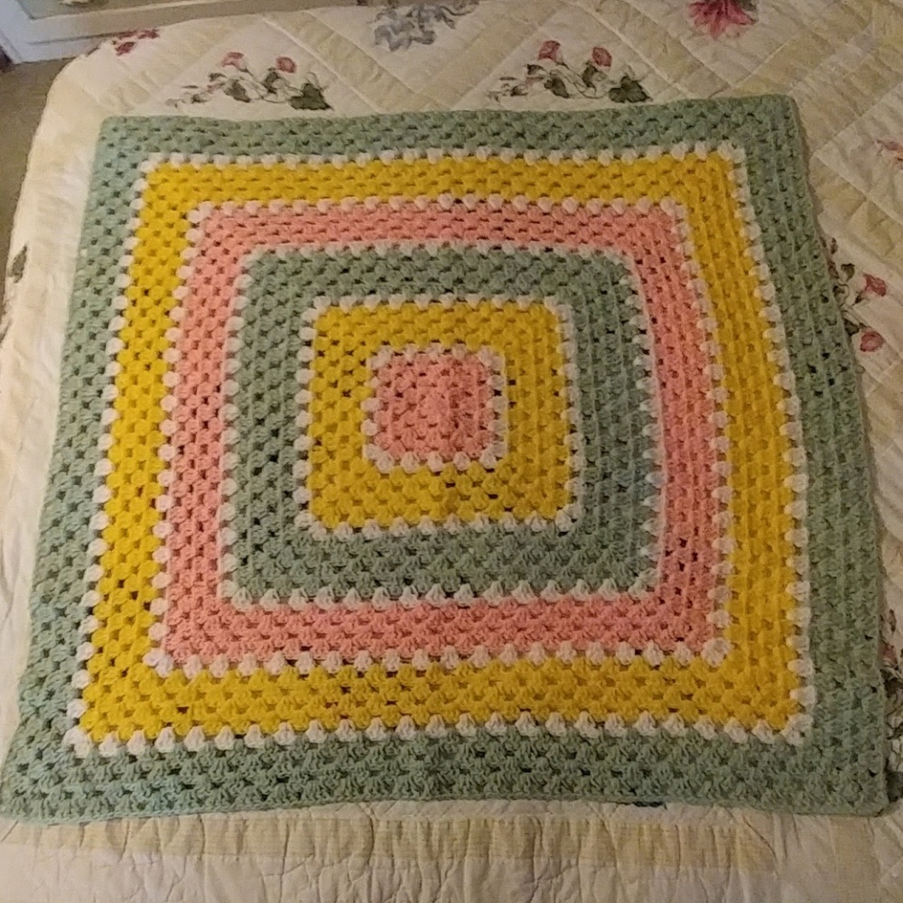 Laigh-Logan Creations - Crochet baby afghan
